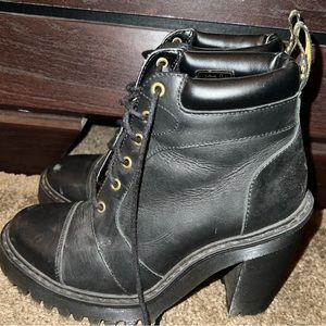Dr. Martens Averil Women’s Black Leather Heeled Ankle Boots